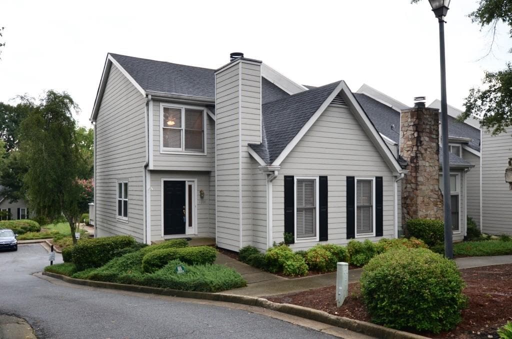 2 bedroom, 1,715 sq ft townhouse sold at 1200 Defoor Court, Atlanta, GA 30318