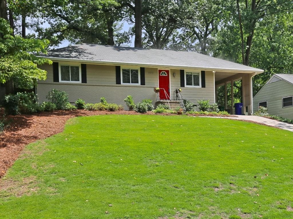 3 bedroom, 1,452 sq ft single family residence sold at 3013 Parkridge Drive, Atlanta, GA 30319