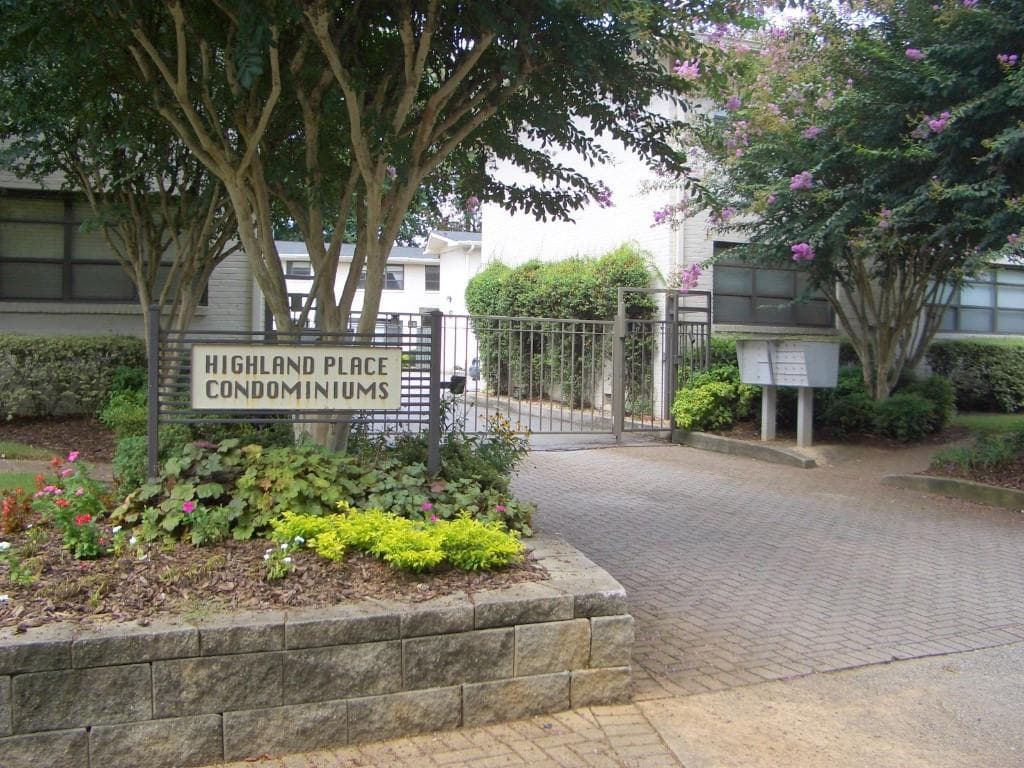 818 Greenwood Avenue 103, Atlanta, GA 30306 — most recent listing photo