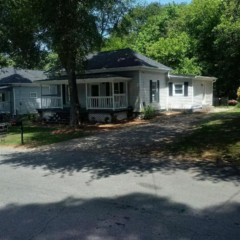 2 bedroom, 1,234 sq ft single family residence sold at 2647 Forrest Avenue, Atlanta, GA 30318