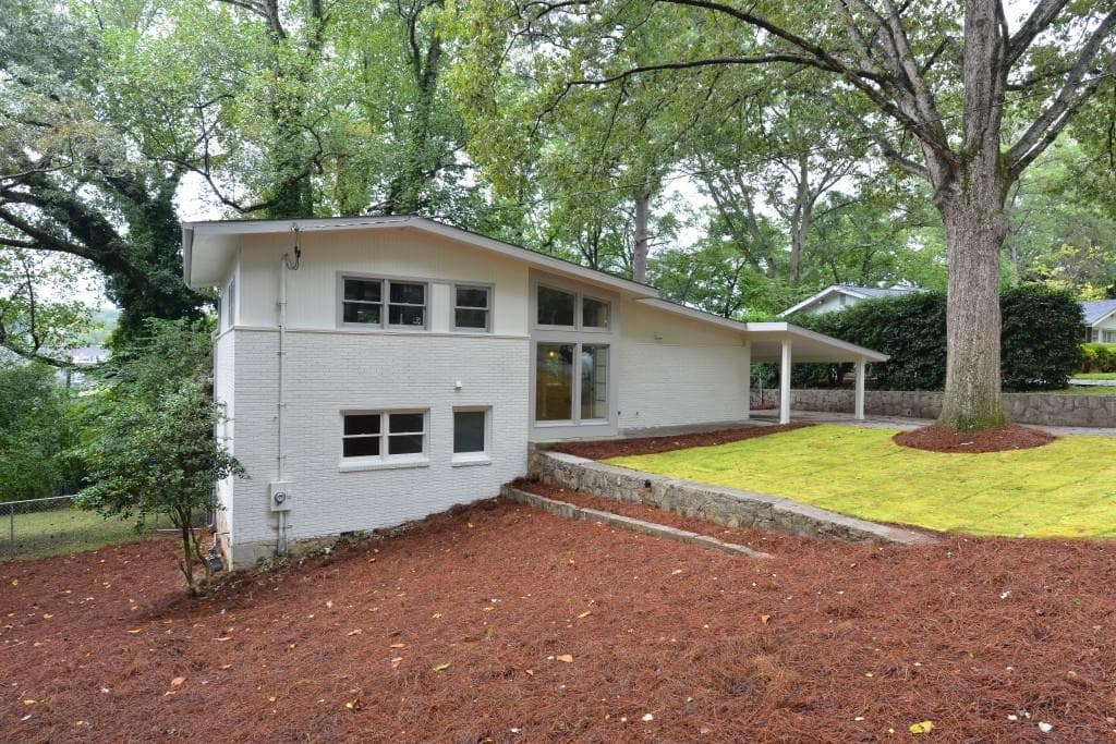 3 bedroom single family residence sold at 1906 Forest Green Drive, Atlanta, GA 30329