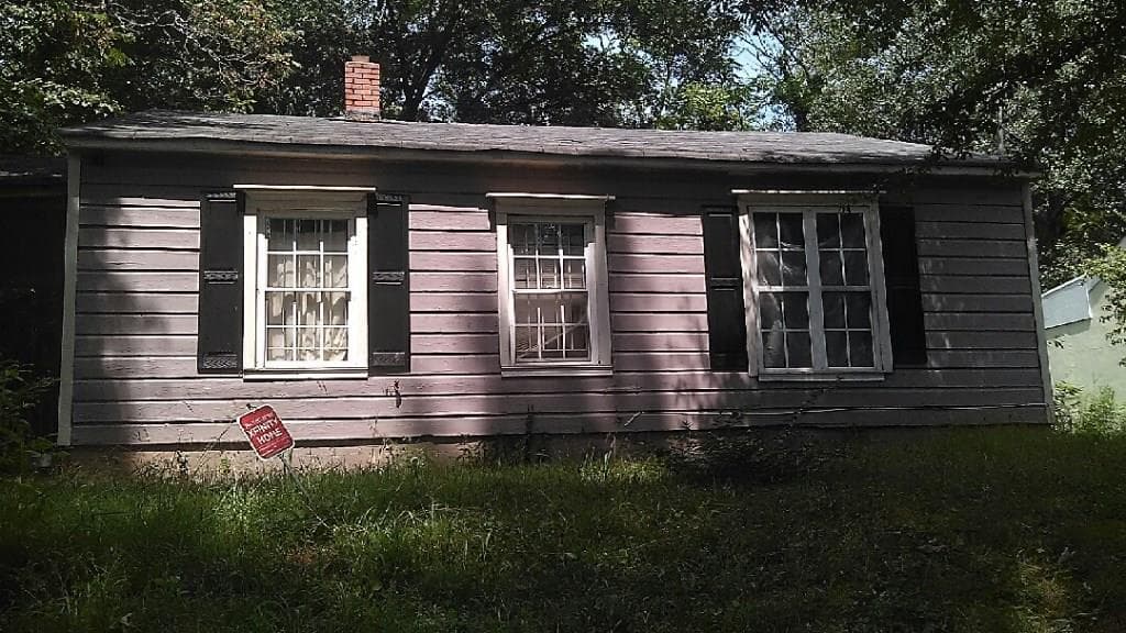 3 bedroom, 728 sq ft single family residence sold at 1027 Sparks Street, Atlanta, GA 30310