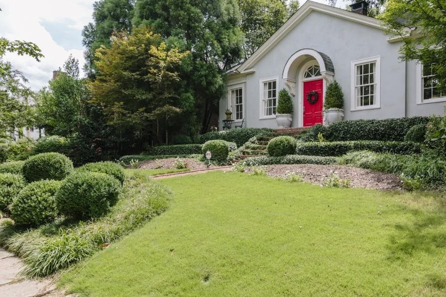 3 bedroom, 2,399 sq ft single family residence sold at 1125 Saint Charles Place, Atlanta, GA 30306