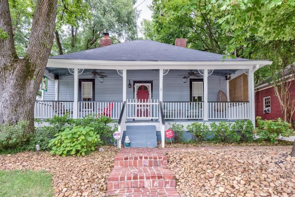 3 bedroom, 1,692 sq ft single family residence sold at 2959 Parrott Avenue, Atlanta, GA 30318