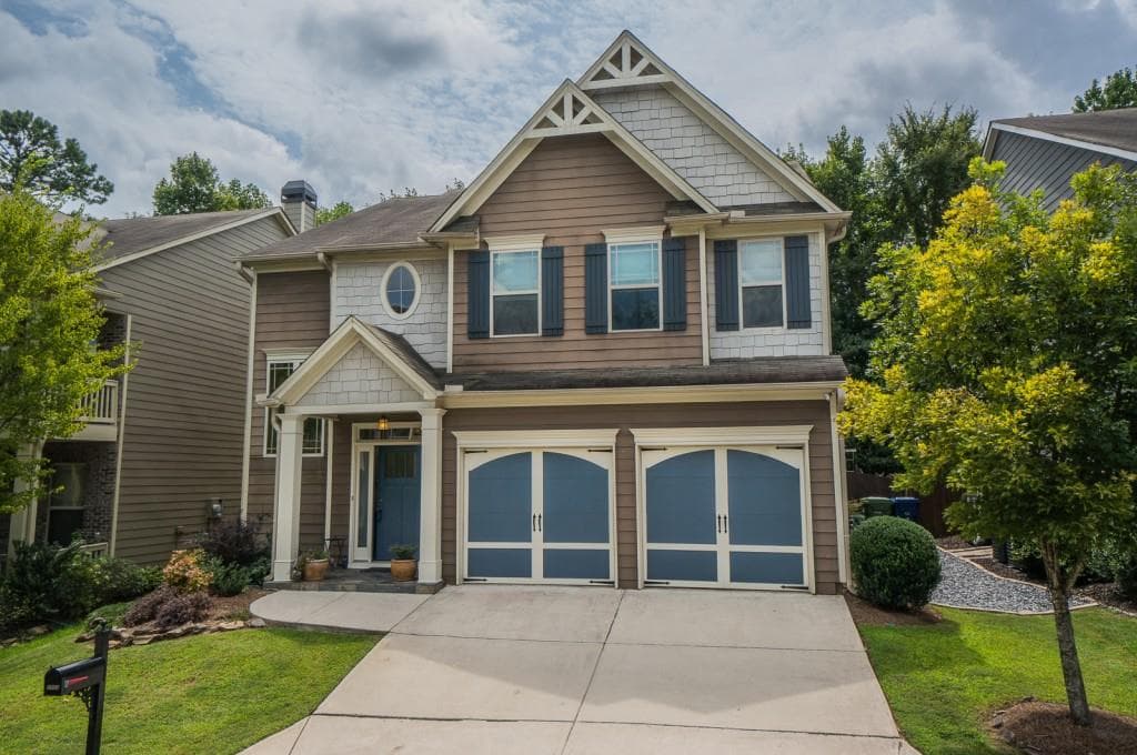 4 bedroom, 2,719 sq ft single family residence sold at 2053 Hatteras Way, Atlanta, GA 30318