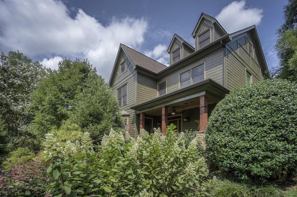 4 bedroom, 3,754 sq ft single family residence sold at 850 PONCE DE LEON Terrace, Atlanta, GA 30306