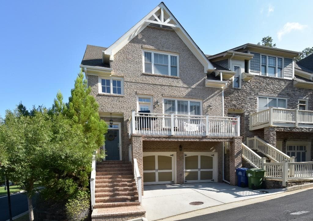 3 bedroom townhouse sold at 1521 Whitehead Bluff, Atlanta, GA 30318