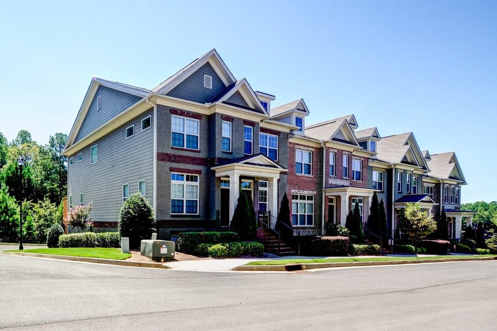 3 bedroom townhouse sold at 7275 Highland Bluff 7275, Sandy Springs, GA 30328