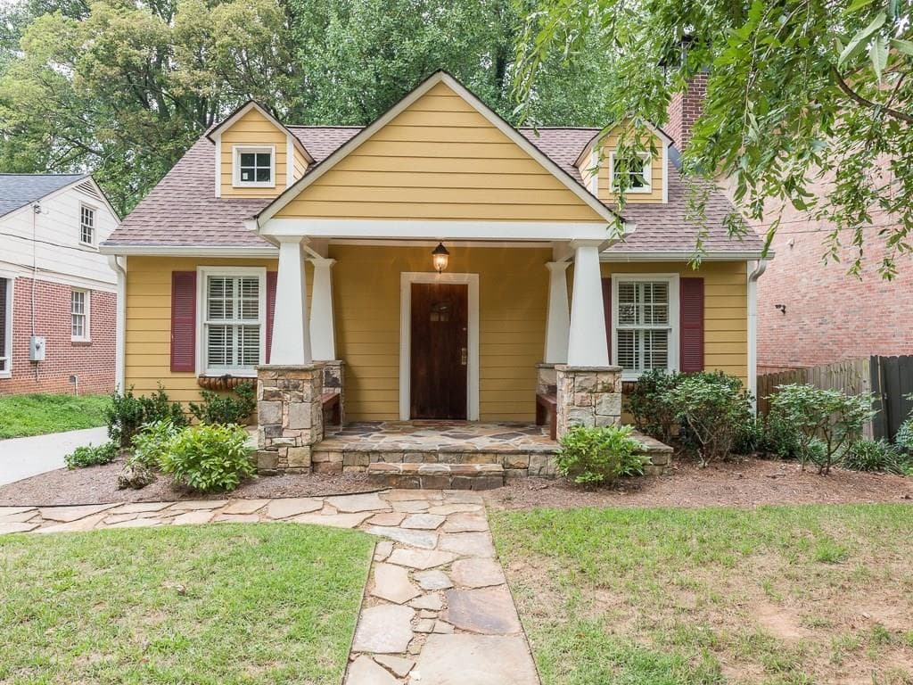 2 bedroom, 992 sq ft single family residence sold at 880 Kings Court, Atlanta, GA 30306