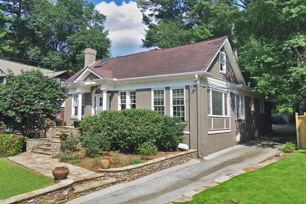 3 bedroom single family residence sold at 752 Elkmont Drive, Atlanta, GA 30306