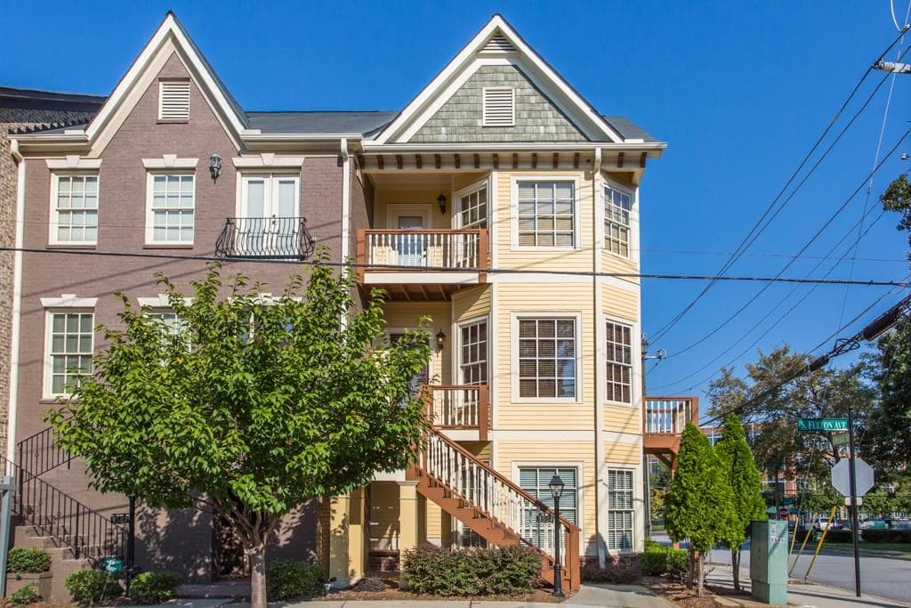 2 bedroom, 1,862 sq ft townhouse sold at 3561 S Fulton Avenue, Atlanta, GA 30354