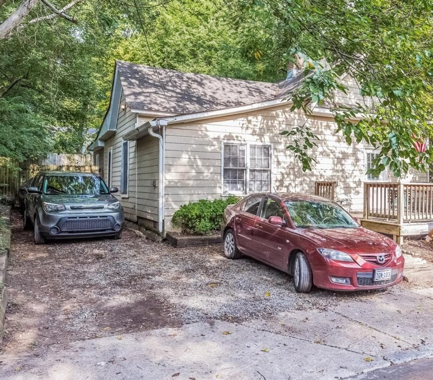 4 bedroom, 1,364 sq ft single family residence sold at 1056 Snyder Street, Atlanta, GA 30318