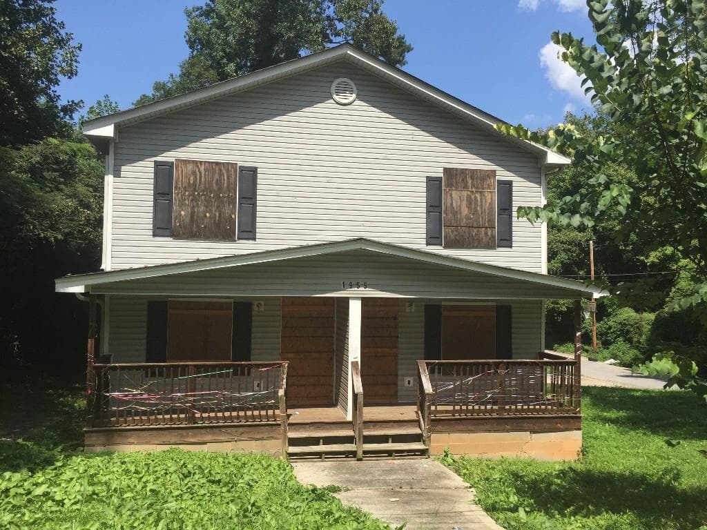 duplex sold at 1955 East Avenue, Atlanta, GA 30318