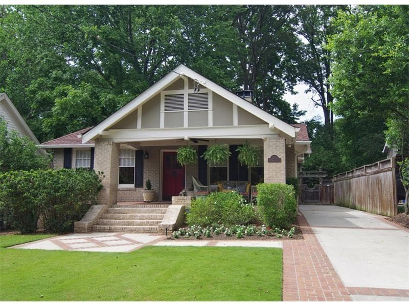 3 bedroom, 1,646 sq ft single family residence sold at 1162 Briarcliff Place, Atlanta, GA 30306