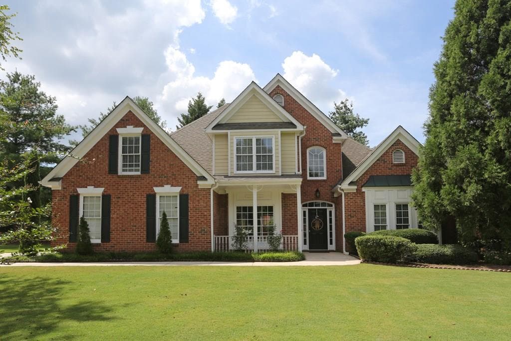 4 bedroom, 2,620 sq ft single family residence sold at 3510 SOUTHMONT Court, Cumming, GA 30041