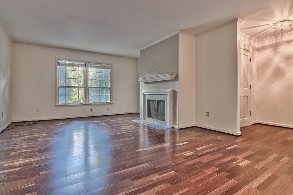 3 bedroom, 1,500 sq ft condominium sold at 100 La Rue Place -, Atlanta, GA 30327