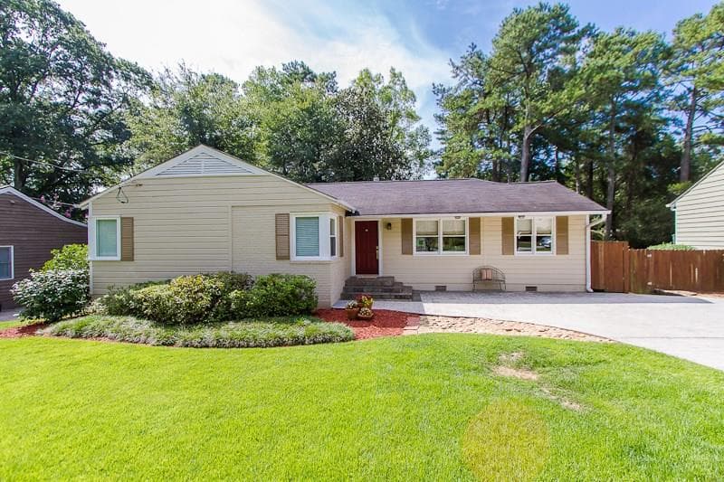 4 bedroom, 1,981 sq ft single family residence sold at 281 Meadowbrook Drive, Atlanta, GA 30342