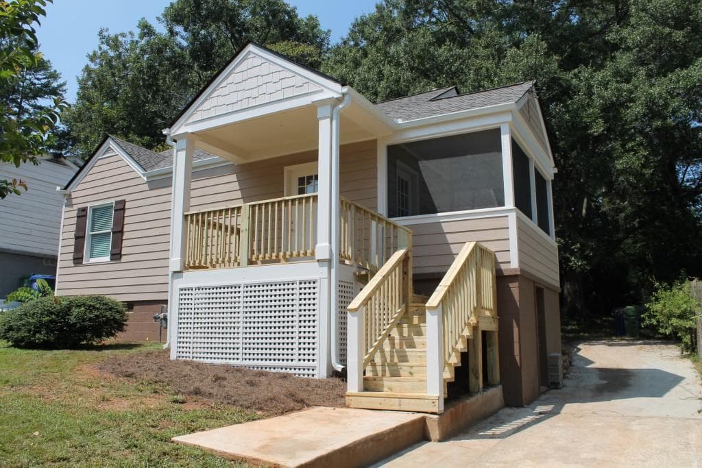 3 bedroom, 1,300 sq ft single family residence sold at 919 Paoli Avenue, Atlanta, GA 30316