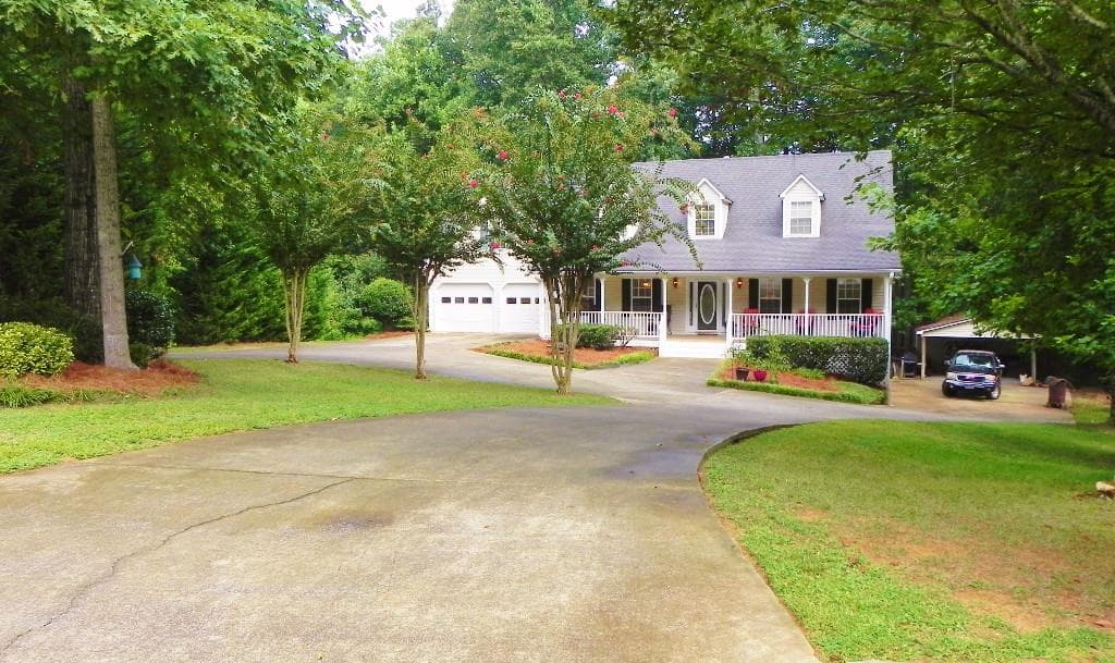 6 bedroom, 3,312 sq ft single family residence sold at 253 Serenoa Drive, Canton, GA 30114