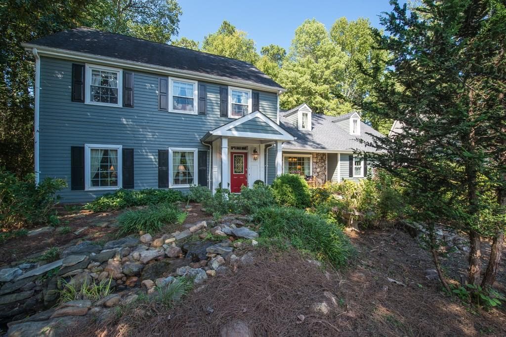 4 bedroom, 3,708 sq ft single family residence sold at 7445 Old Maine Trail, Sandy Springs, GA 30328