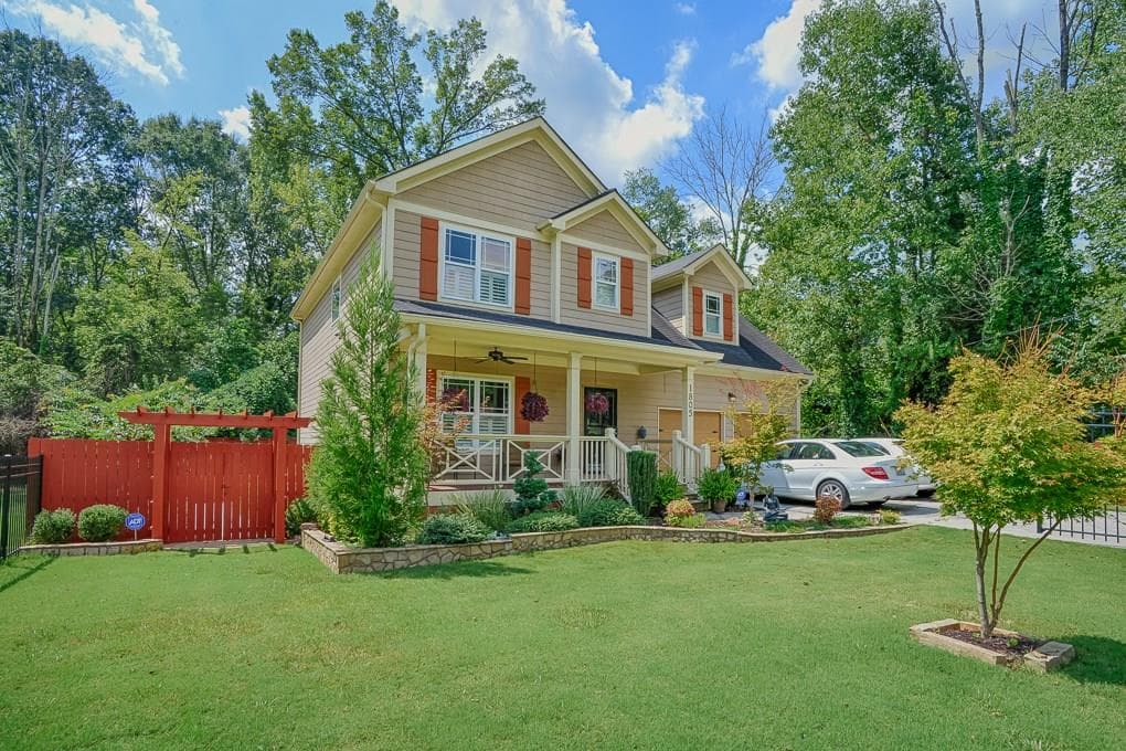 4 bedroom, 2,108 sq ft single family residence sold at 1805 Rollingwood Drive, Atlanta, GA 30316