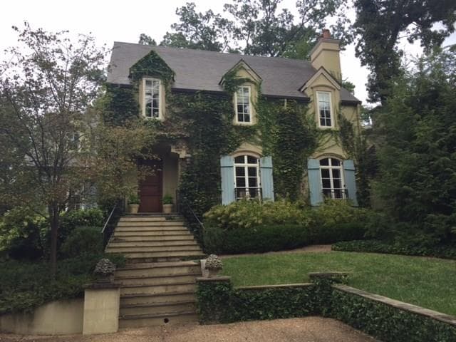 4 bedroom single family residence sold at 160 Peachtree Way, Atlanta, GA 30305