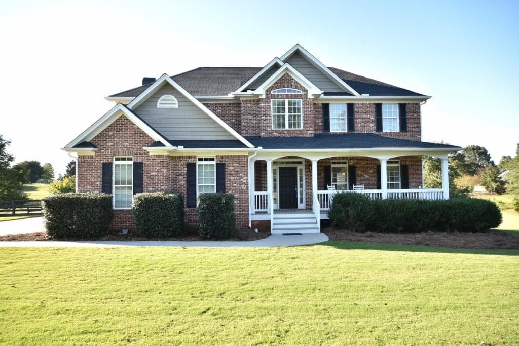 4 bedroom, 2,626 sq ft single family residence sold at 1252 White Columns Drive, Monroe, GA 30656