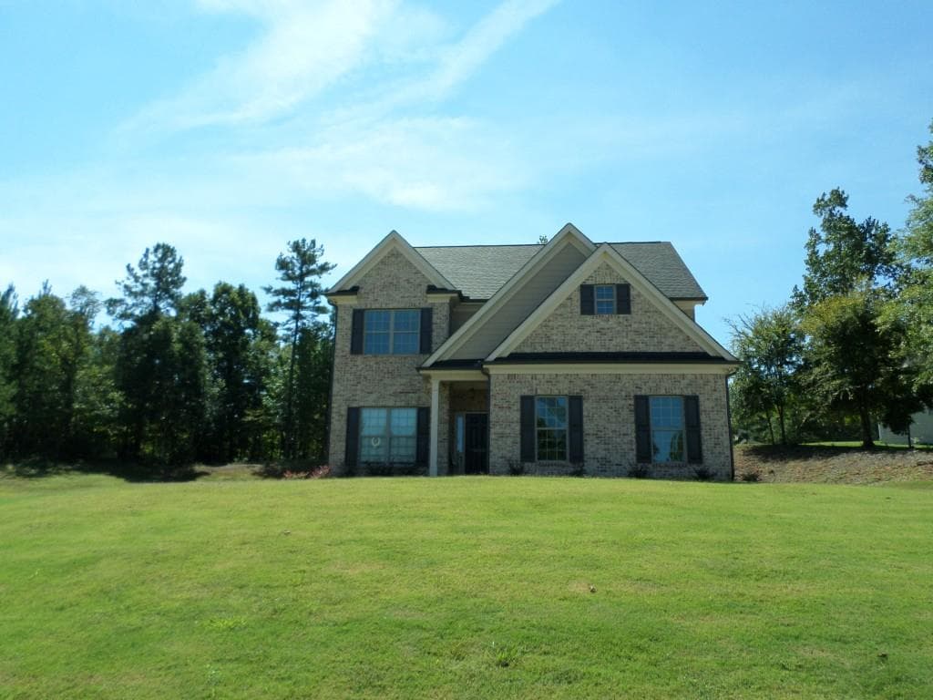 4 bedroom, 2,112 sq ft single family residence sold at 906 Maple Creek Court, Loganville, GA 30052