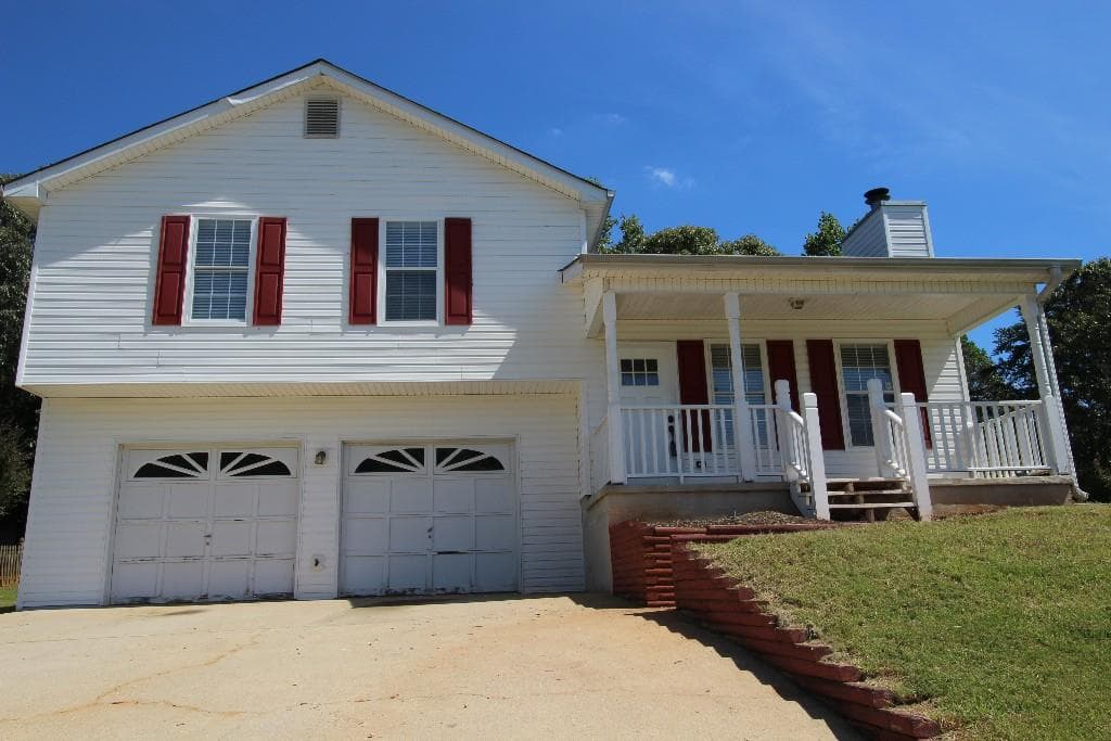 3 bedroom, 1,140 sq ft single family residence sold at 5306 Highpoint Road, Flowery Branch, GA 30542
