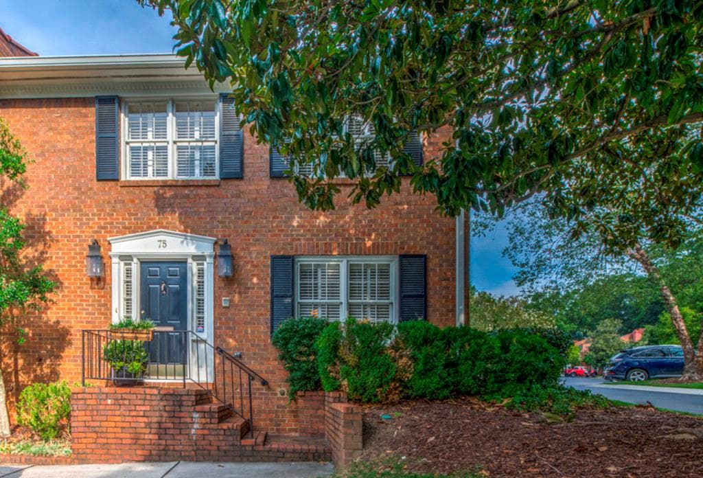 4 bedroom, 2,164 sq ft townhouse sold at 4620 Wieuca Road 75, Atlanta, GA 30342
