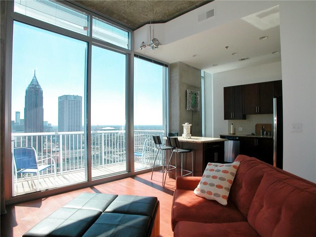 1 bedroom, 701 sq ft condominium sold at 855 Peachtree Street 3607, Atlanta, GA 30308