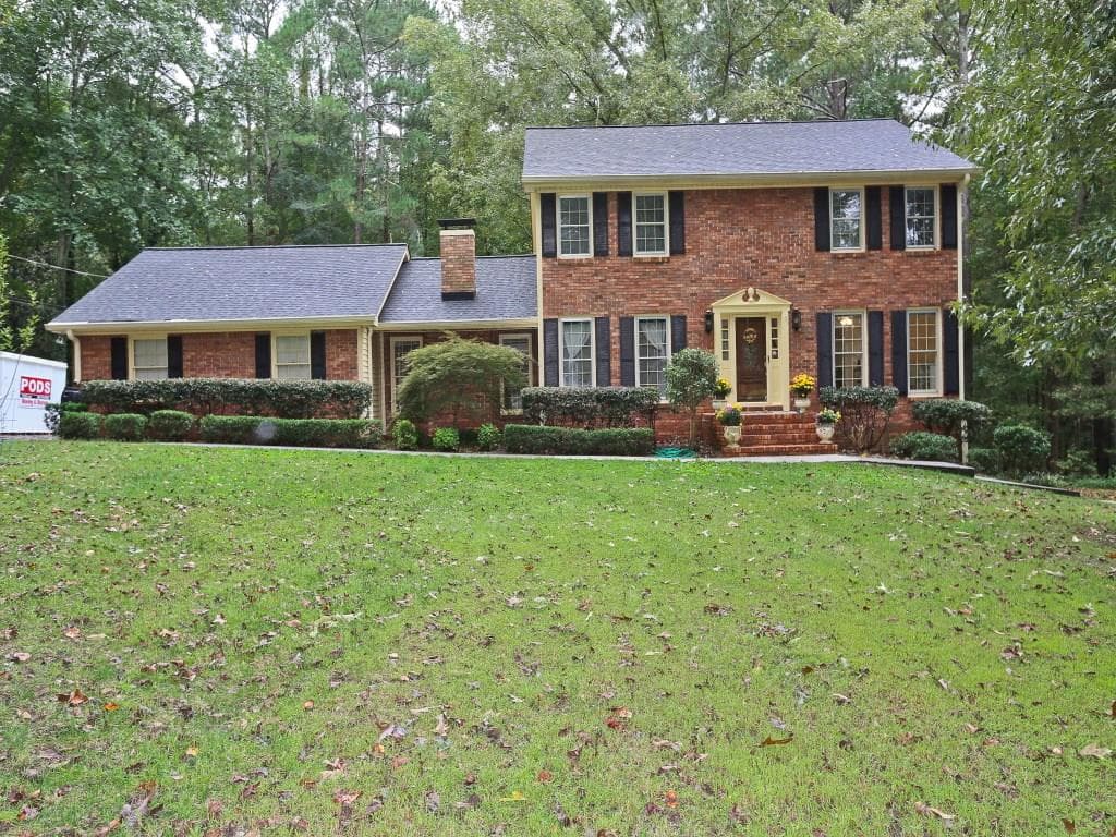 6 bedroom, 2,731 sq ft single family residence sold at 4151 Gunnin Road, Norcross, GA 30092