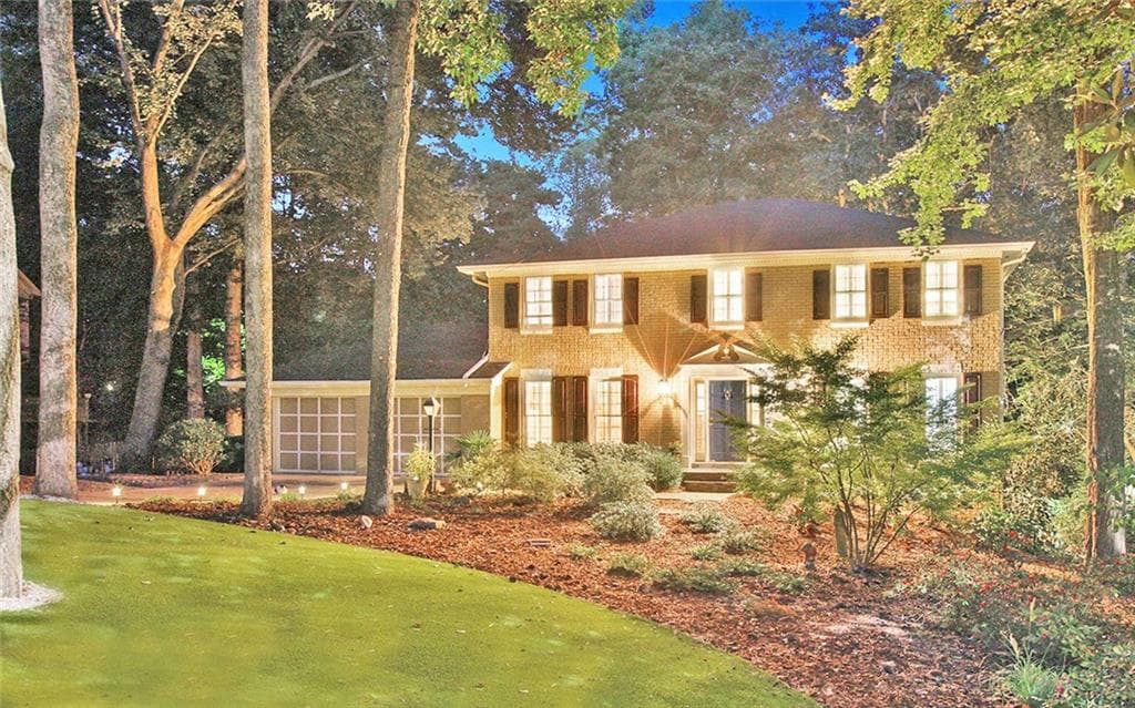5 bedroom, 2,685 sq ft single family residence sold at 4297 Glengary Drive, Atlanta, GA 30342