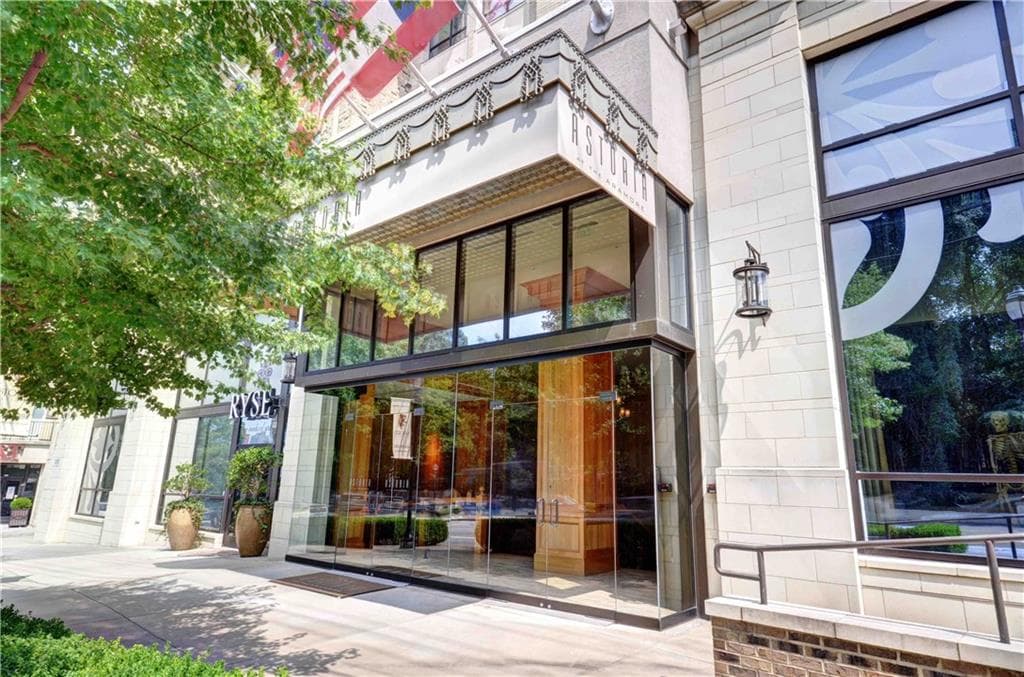 2233 Peachtree Road 1002, Atlanta, GA 30309 — most recent listing photo