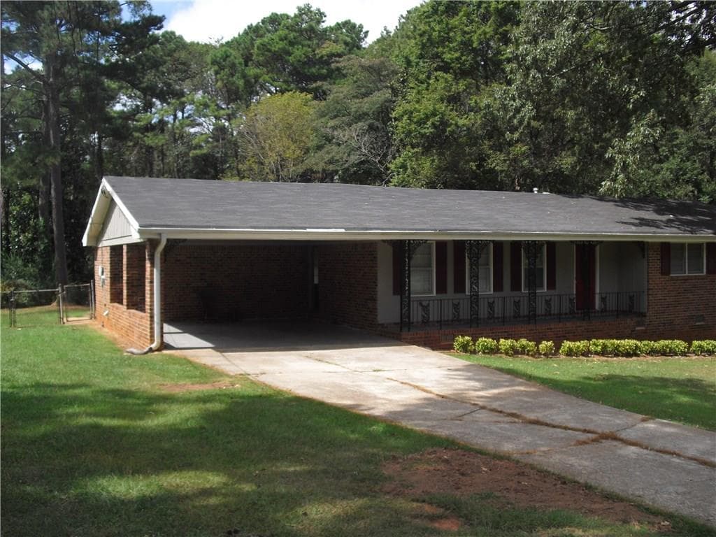 465 Navarre Drive, Stone Mountain, GA 30087 — most recent listing photo