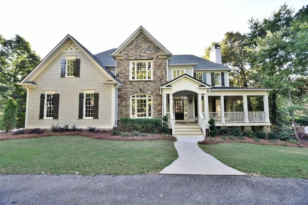 5 bedroom, 3,804 sq ft single family residence sold at 3925 River Club Drive, Cumming, GA 30041