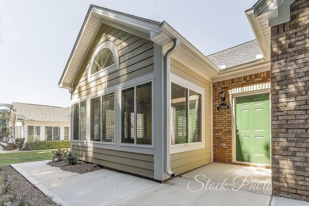 903 Cascade Park Drive 903, Atlanta, GA 30331 — most recent listing photo