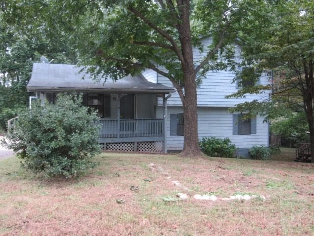 3 bedroom, 1,839 sq ft single family residence sold at 828 Sangria Court, Lawrenceville, GA 30043