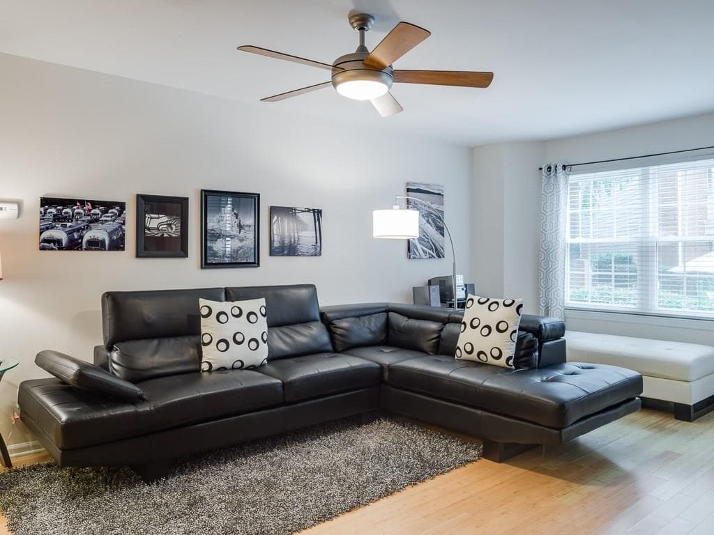 2 bedroom, 913 sq ft condominium sold at 1003 Chastain Park Court 1003, Atlanta, GA 30342