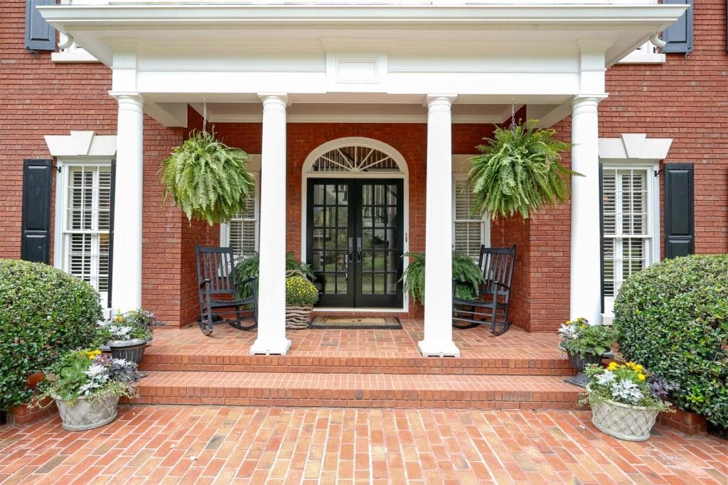 2390 Cumberland Drive, Smyrna, GA 30080 — most recent listing photo