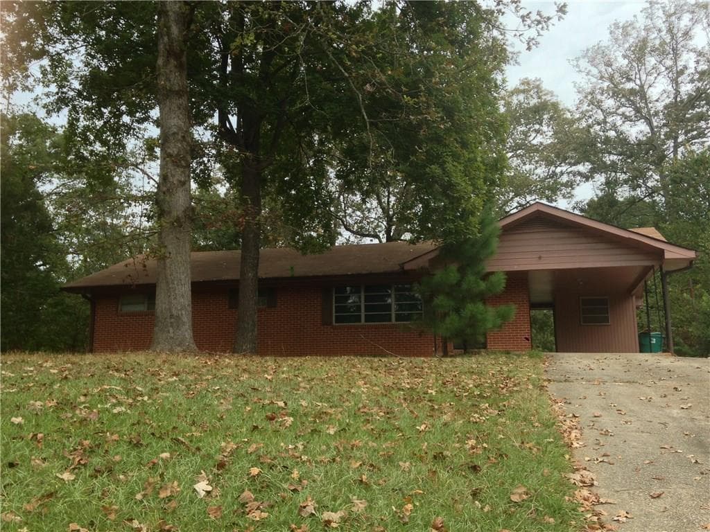 1137 Oakdale Drive, Smyrna, GA 30080 — most recent listing photo