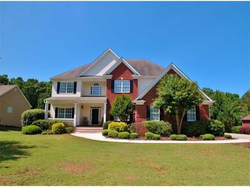 6 bedroom, 2,945 sq ft single family residence sold at 203 Whitaker Way, Hoschton, GA 30548