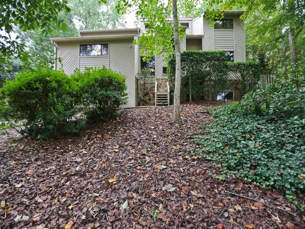 5 bedroom, 2,856 sq ft single family residence sold at 3936 Winters Hill Drive, Atlanta, GA 30360