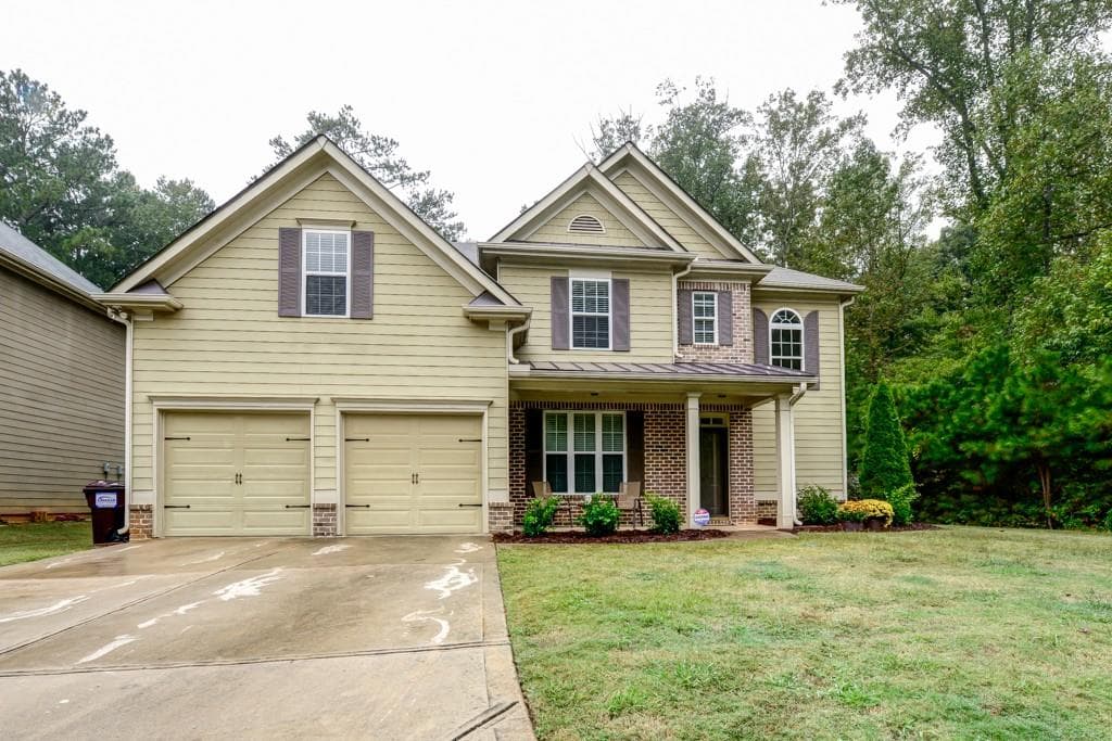 5 bedroom, 2,404 sq ft single family residence sold at 6166 Ashton Park Court, Mableton, GA 30126