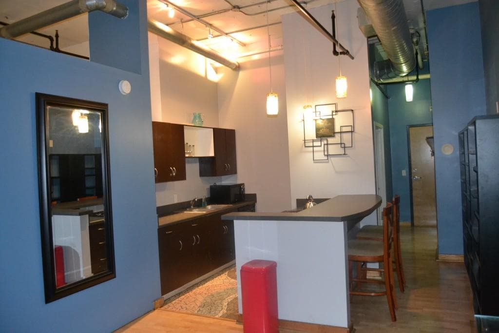 1 bedroom, 593 sq ft condominium sold at 120 Ralph McGill 106, Atlanta, GA 30308