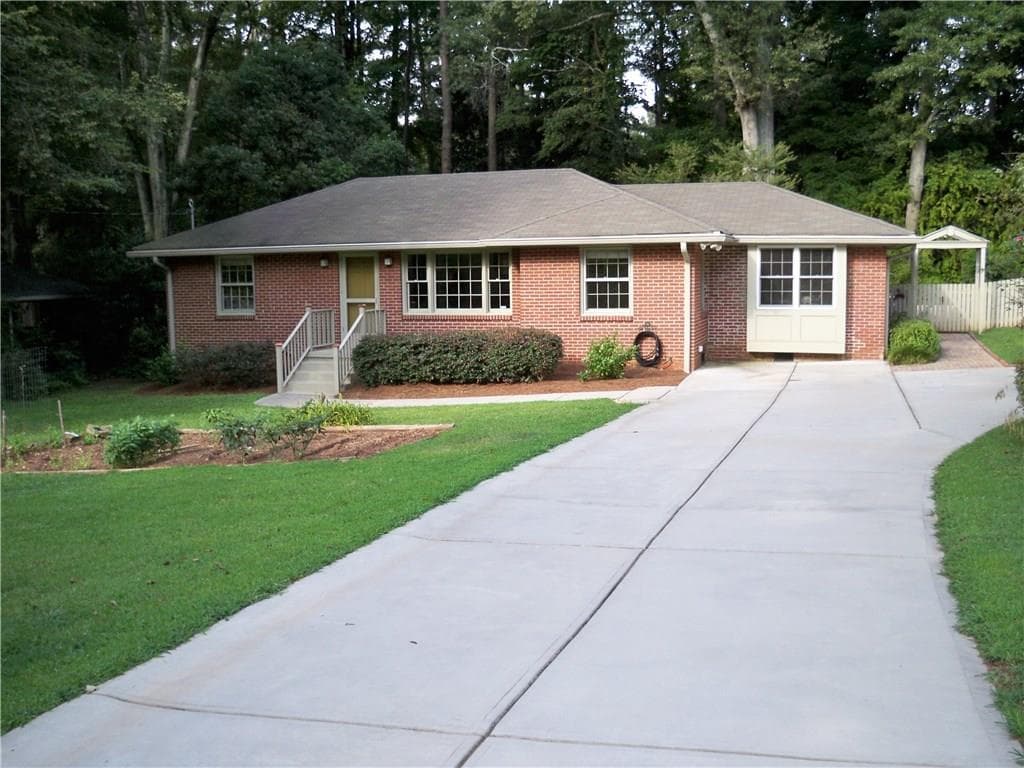 3 bedroom, 1,413 sq ft single family residence sold at 436 Bridlewood Circle, Decatur, GA 30030