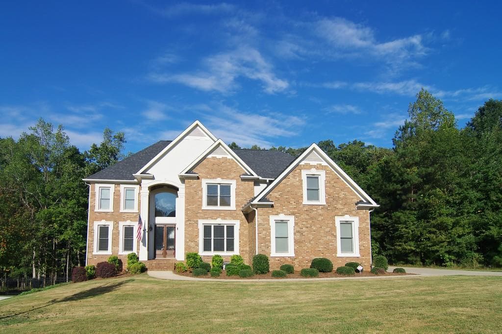 5 bedroom, 3,632 sq ft single family residence sold at 2713 Jacanar Lane, Atlanta, GA 30331