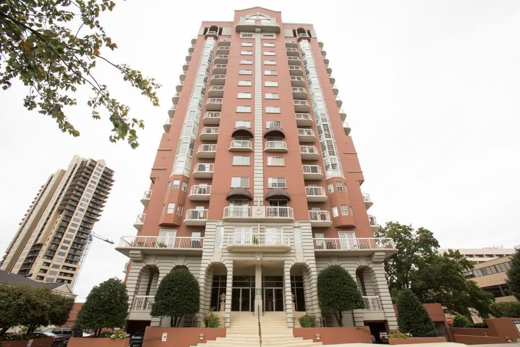 3435 Kingsboro Road 704, Atlanta, GA 30326 — most recent listing photo