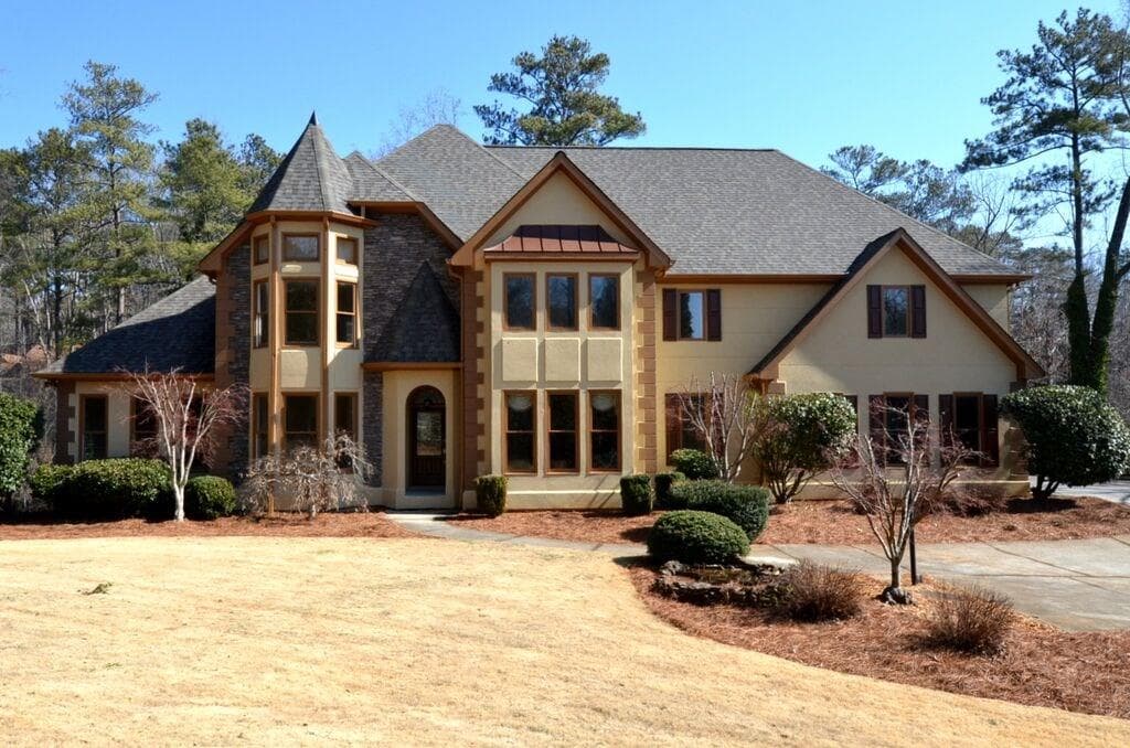 5 bedroom, 7,034 sq ft single family residence sold at 3585 Edenderry Drive, Snellville, GA 30039