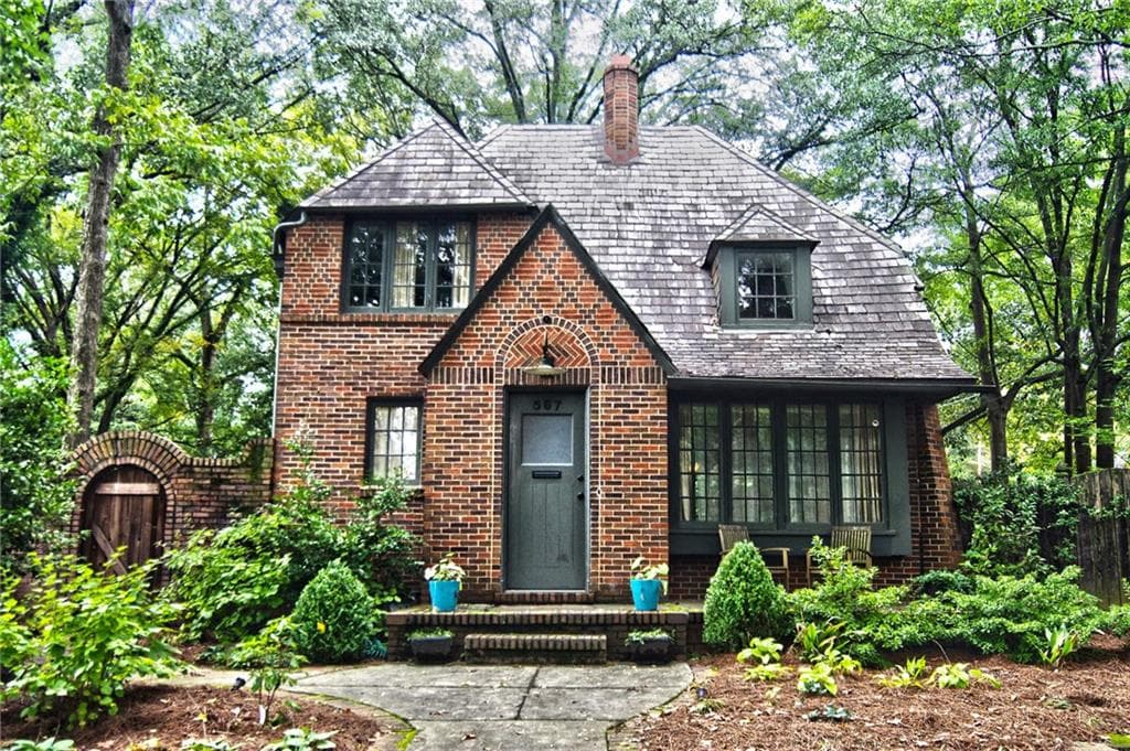 3 bedroom, 1,386 sq ft single family residence sold at 567 Linwood Avenue, Atlanta, GA 30306